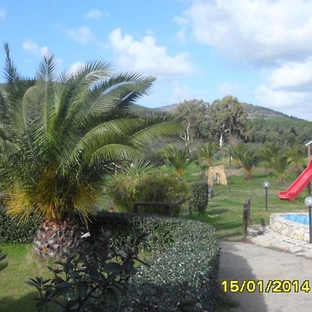 Agriturismo Isidoro Fertilia Kültér fotó