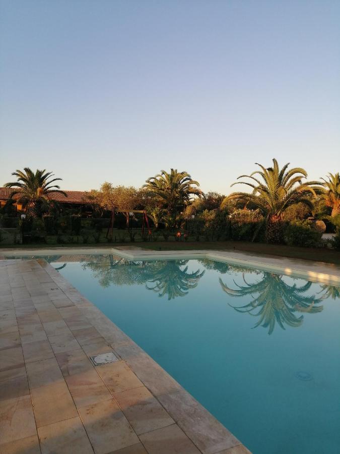 Agriturismo Isidoro Fertilia Kültér fotó